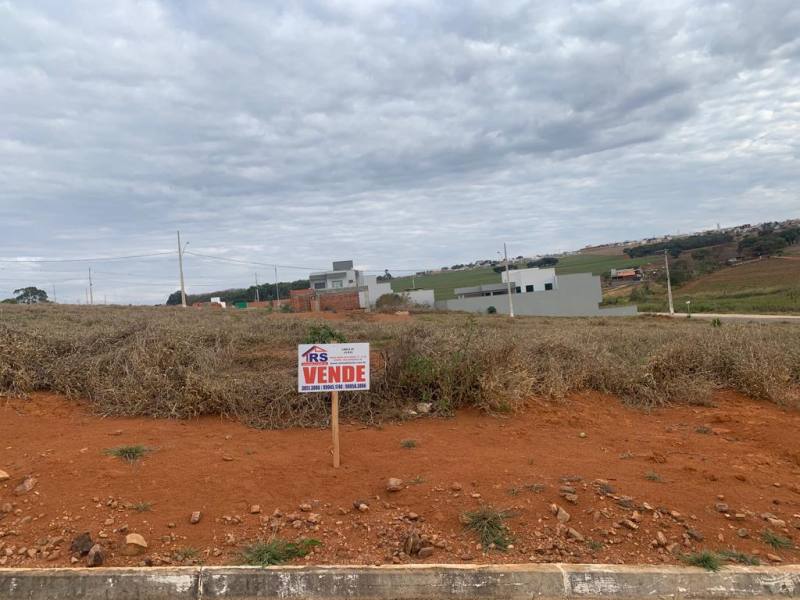 LOTE A VENDA NO COSTA MARINA