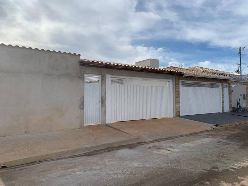 Lote com 200,00m², todo murado com altura de 3,00m