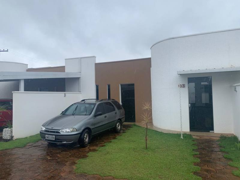 Casa no Condomínio Edith Santos