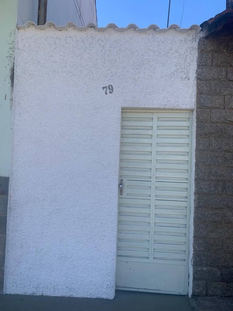 CASA COMERCIAL PARA LOCAÇÃO - CENTRO