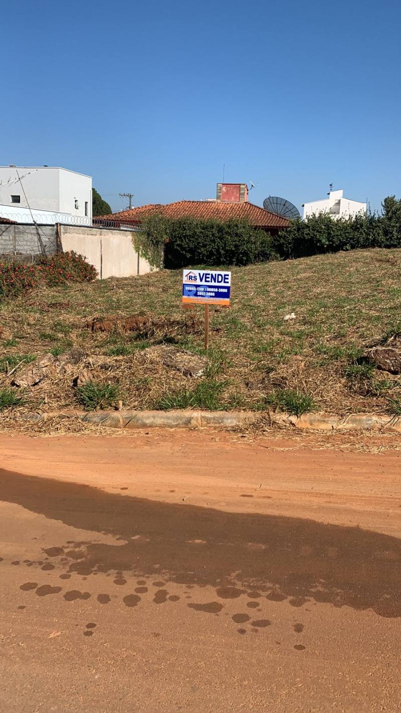 Lote ao lado do novo fórum