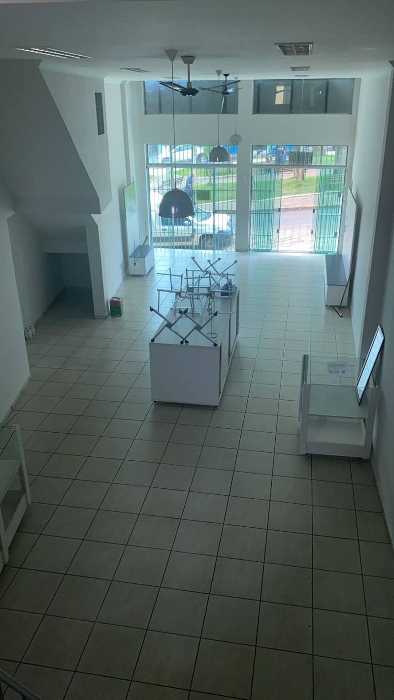 Cômodo para locação