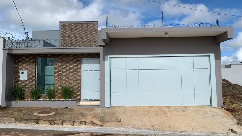 Compre agora, linda Casa com ótimas condições!!!