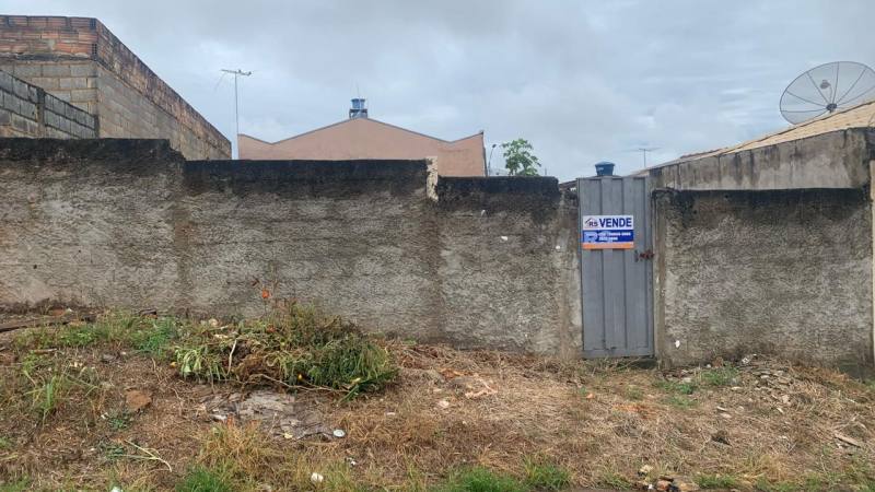 LOTE TODO MURADO A VENDA