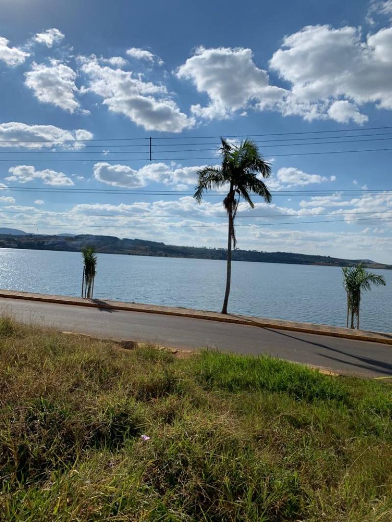 Último lote a venda na avenida beira lago